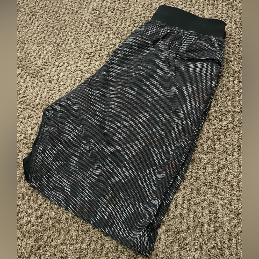 Lululemon T.H.E. Linerless Short 9”